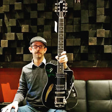 Load image into Gallery viewer, Duesenberg Caribou Black Tremolo