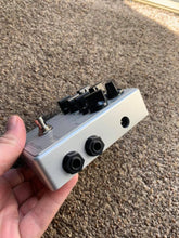 Load image into Gallery viewer, Darkglass Electronics Vintage Deluxe v3 *Gently Used Mint Condition
